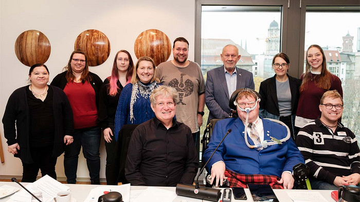 Gruppenbild mit zehn Personen